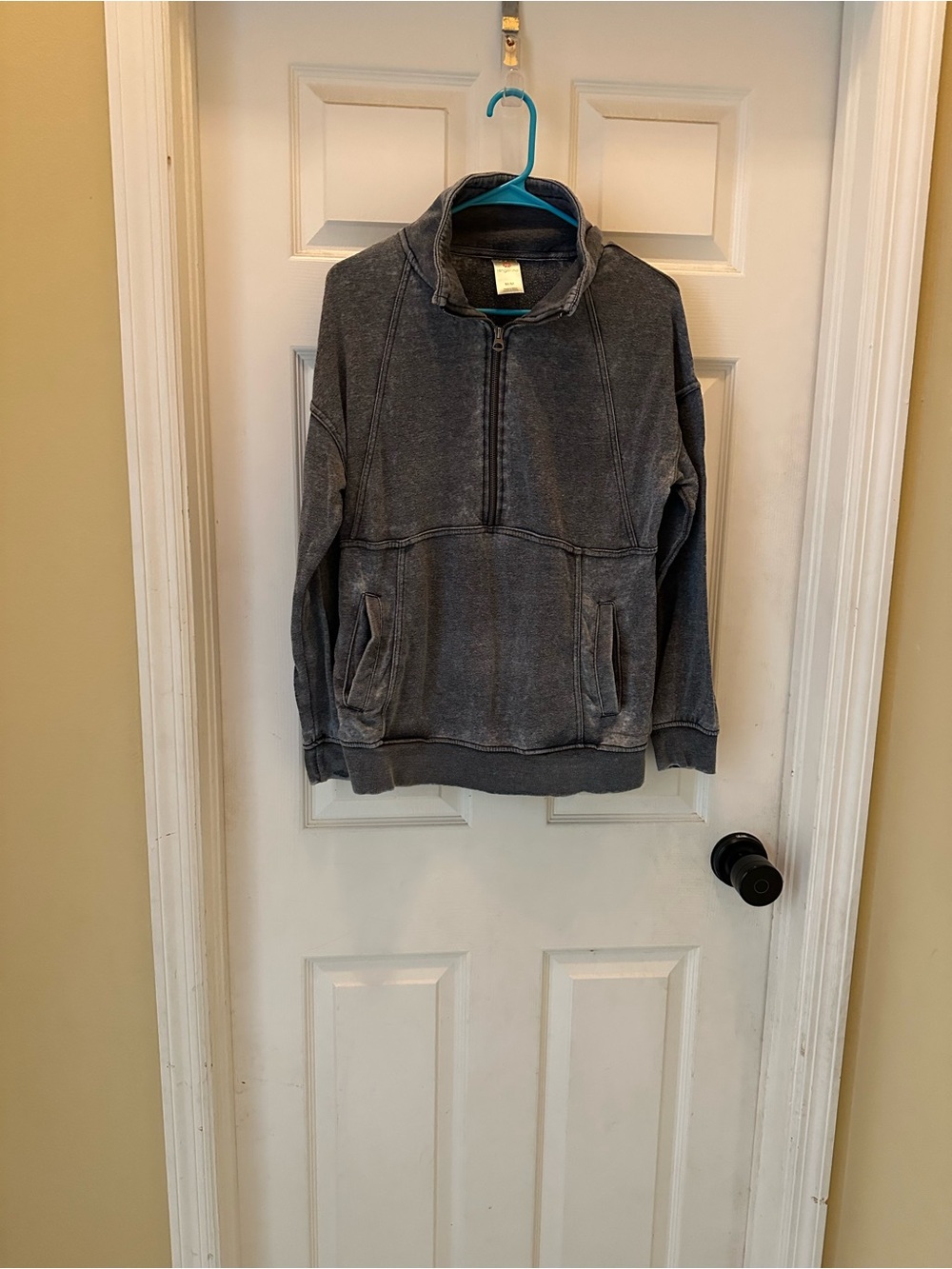 Women’s  Half-Zip Pullover Sweatshirt - Charcoal
